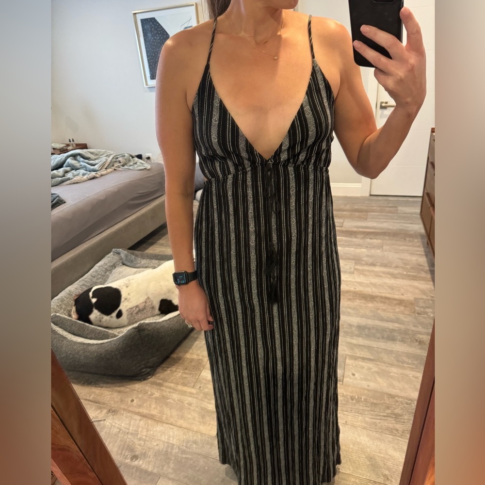 Black and white open back tie maxi dress